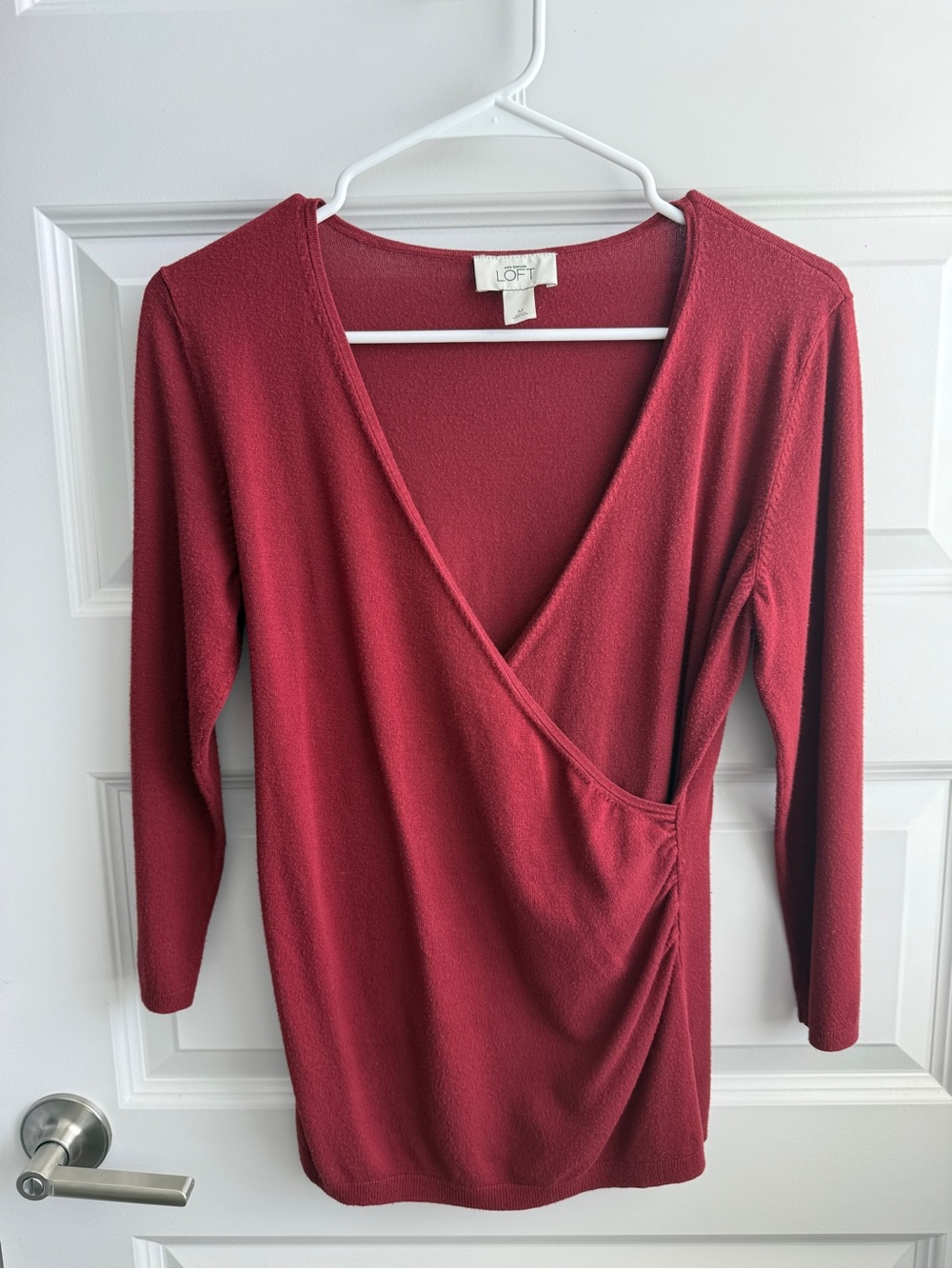 LOFT Ann Taylor Burgundy Knit Wrap Top Women’s M Ruched V Neck Long Sleeve
